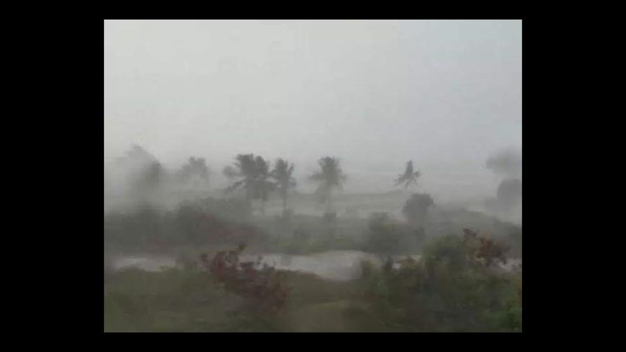 fuertes-aguaceros-derriban-arboles-e-inundan-calles-en-region-norte-del-pais
