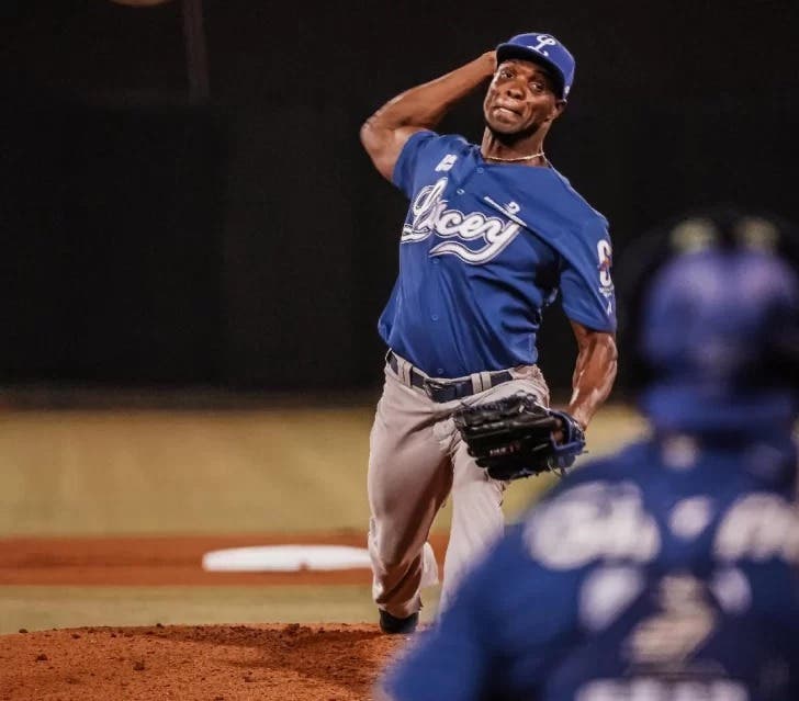 liz-encabeza-blanqueada-de-tres-hits-y-tigres-aplican-a-gigantes-su-cuarta-derrota
