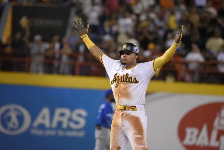 aguilas-frenan-reaccion-tardia-del-licey-para-un-triunfo-6-3