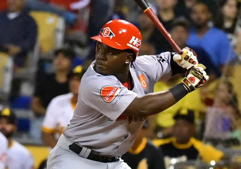 hector-rodriguez-produce-en-debut