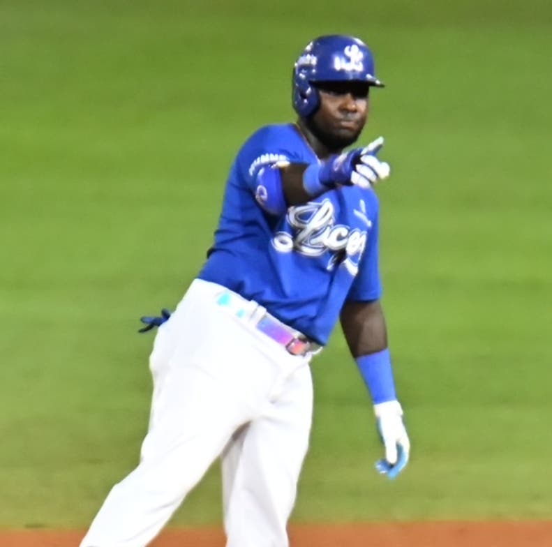 de-leon-senala-licey-mantuvo-cabeza-en-alto
