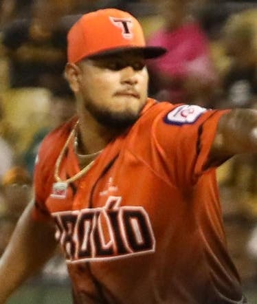 toros-del-este-ponen-alto-a-las-aguilas-cibaenas