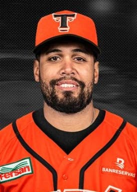 francisco-pena-castiga-a-aguilas-con-grand-slam