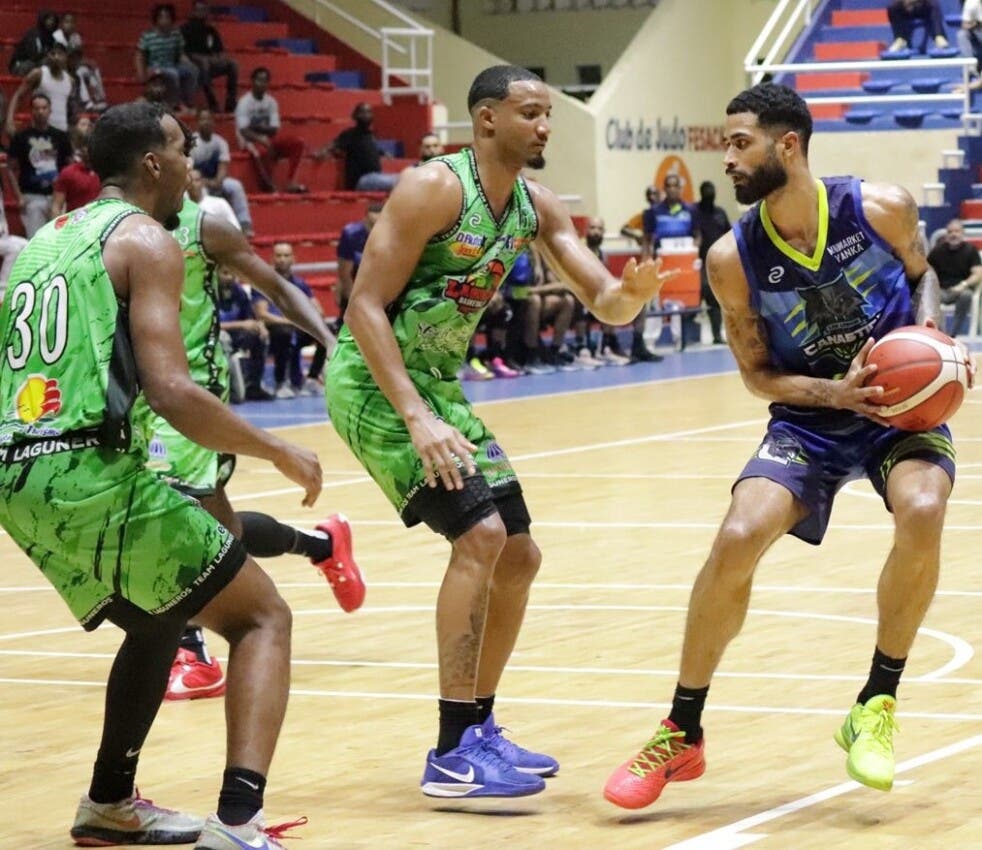 lobos-vencen-a laguneros-95-94