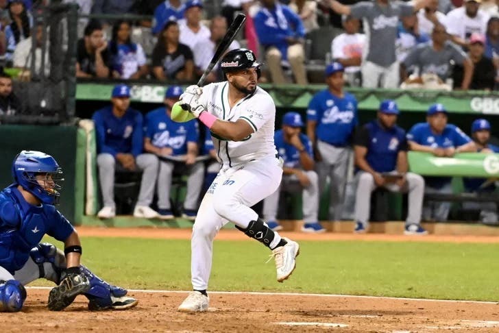 estrellas-siguen-firmes-en-el-primer-lugar-y-envian-al-licey-a-la-tercera-posicion