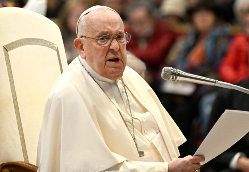 el-papa-celebrara-el-angelus-en-linea-y-no-desde-la-ventana-del-palacio-apostolico-por-un-resfriado